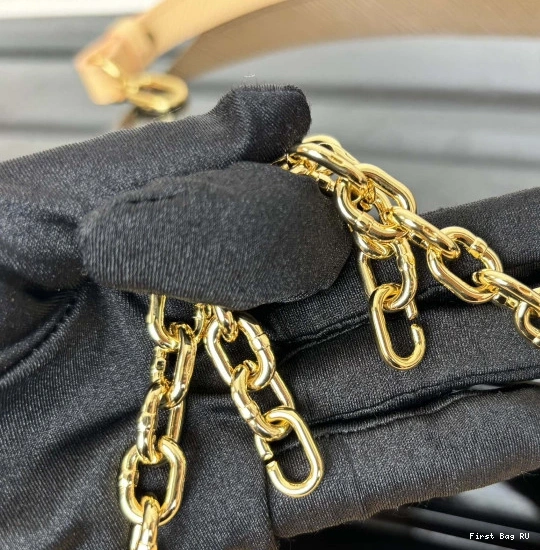 Firstbag TWIST-23.5*12*7 LOUIS VUITTON cm 0710